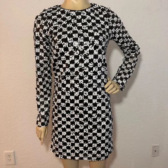 Gianni Bini | Dresses | Gb Dress Juniors Small Blackwhite Sequin With Zipper New | Poshmark Gianni Bini | Dresses | Gb Dress Juniors Small Blackwhite Sequin With Zipper New | Poshmark